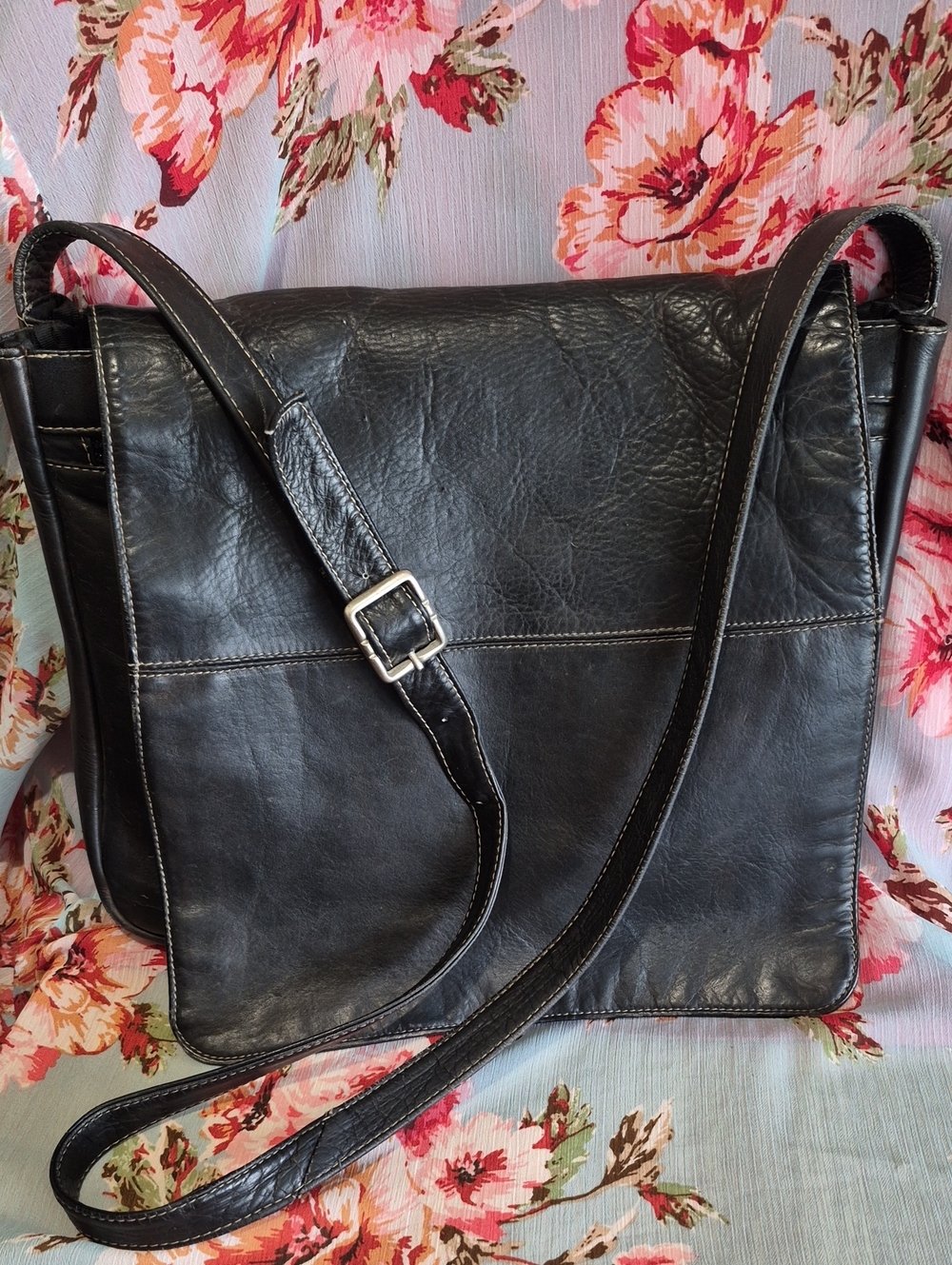 Black Leather Crossbody Messenger Bag